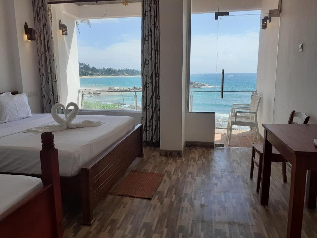 Coral Beach Hotel Mirissa