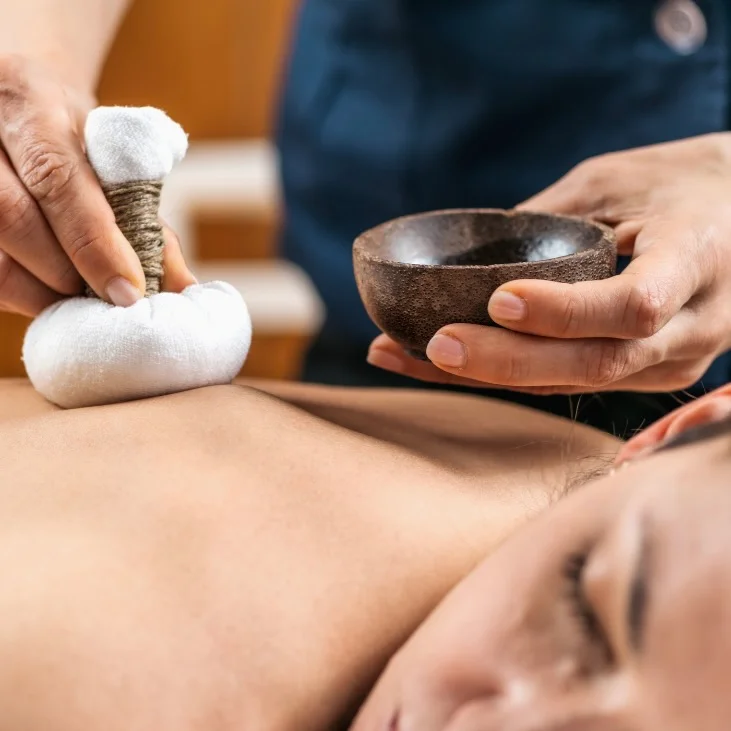 Detox- und Verjüngungsprogramme im Purana Ayurveda in Sri Lanka